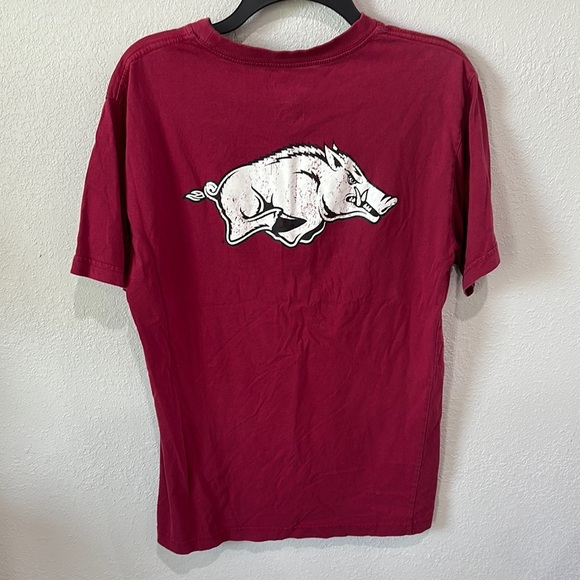Arkansas Razorbacks Red T-Shirt - Picture 2 of 2